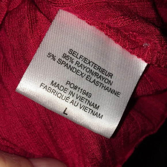 NWT Bobeau Red Ribbed knit Cold Shoulder Long sleeved Crew Neck Shirts - Picture 4 of 5